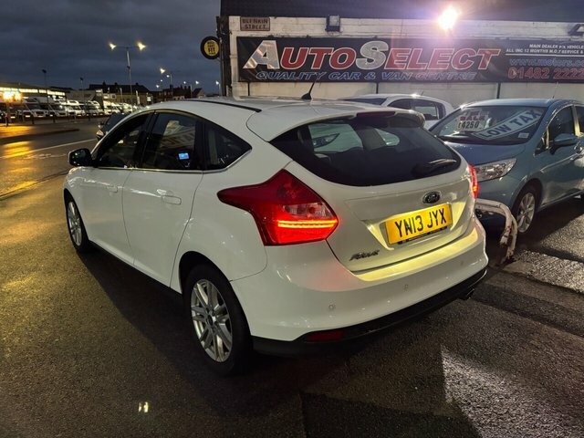 Ford Focus Hatchback YN13JYX White #3