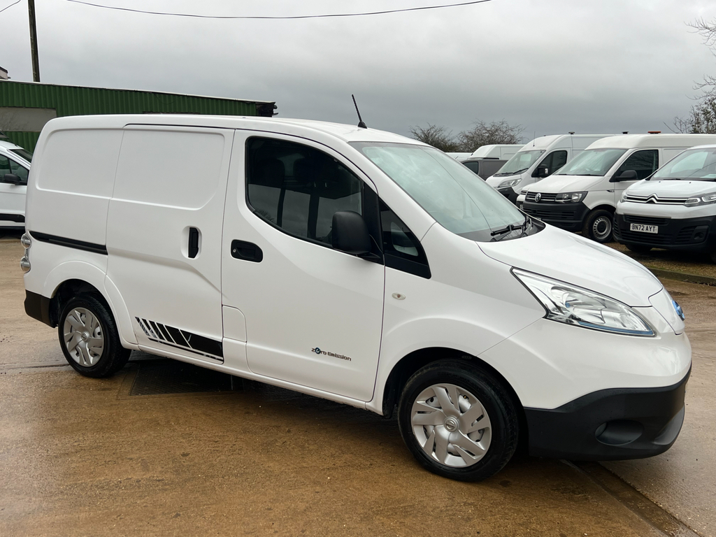 Nissan e-NV200 Acenta Panel Van Swb Rapid 10 White #2