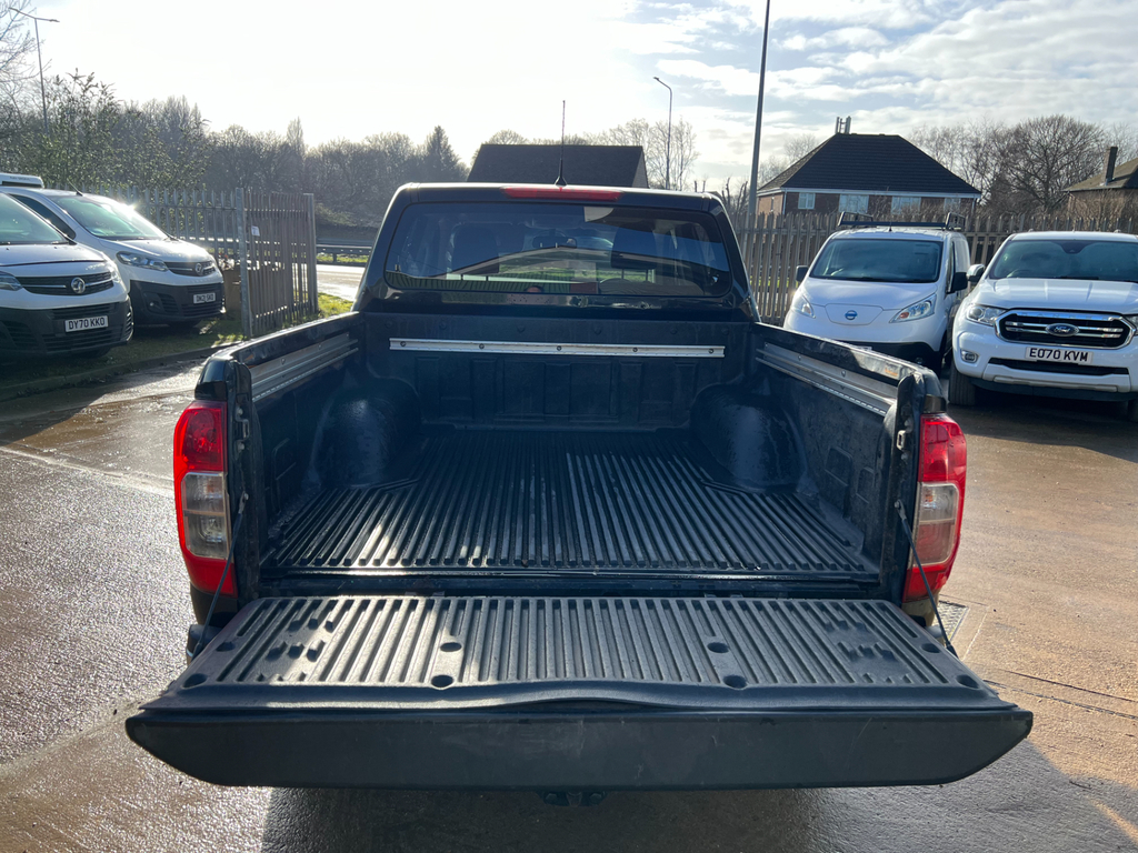 Nissan Navara 2.3 Dci N-connecta Pickup Double Cab Ma FM17KSK Black #4