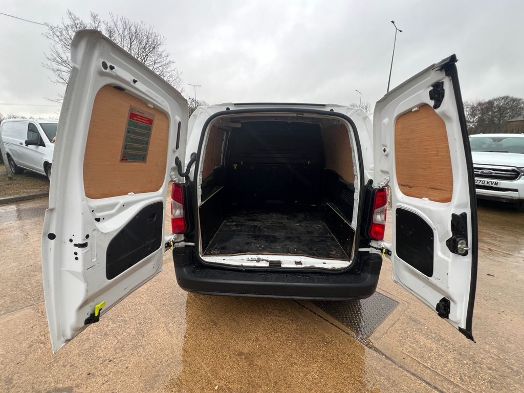 Citroen Berlingo 1.5 Bluehdi 650 Enterprise M Panel Van LC70LTK White #4