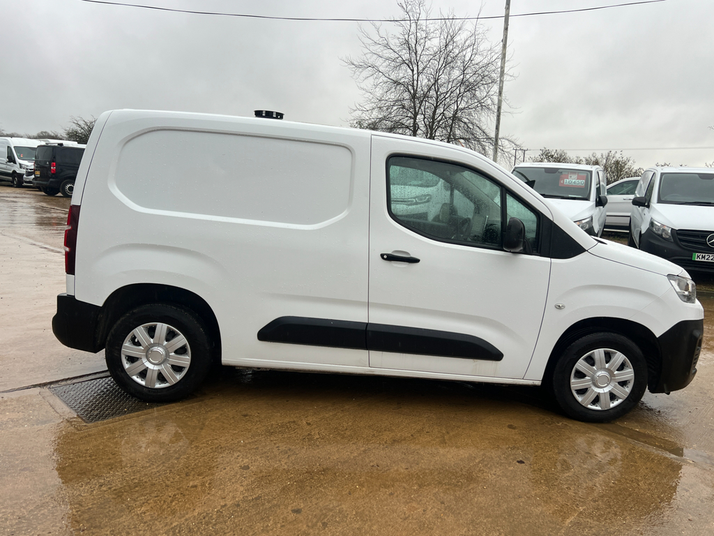 Citroen Berlingo 1.5 Bluehdi 650 Enterprise M Panel Van LC70LTK White #2
