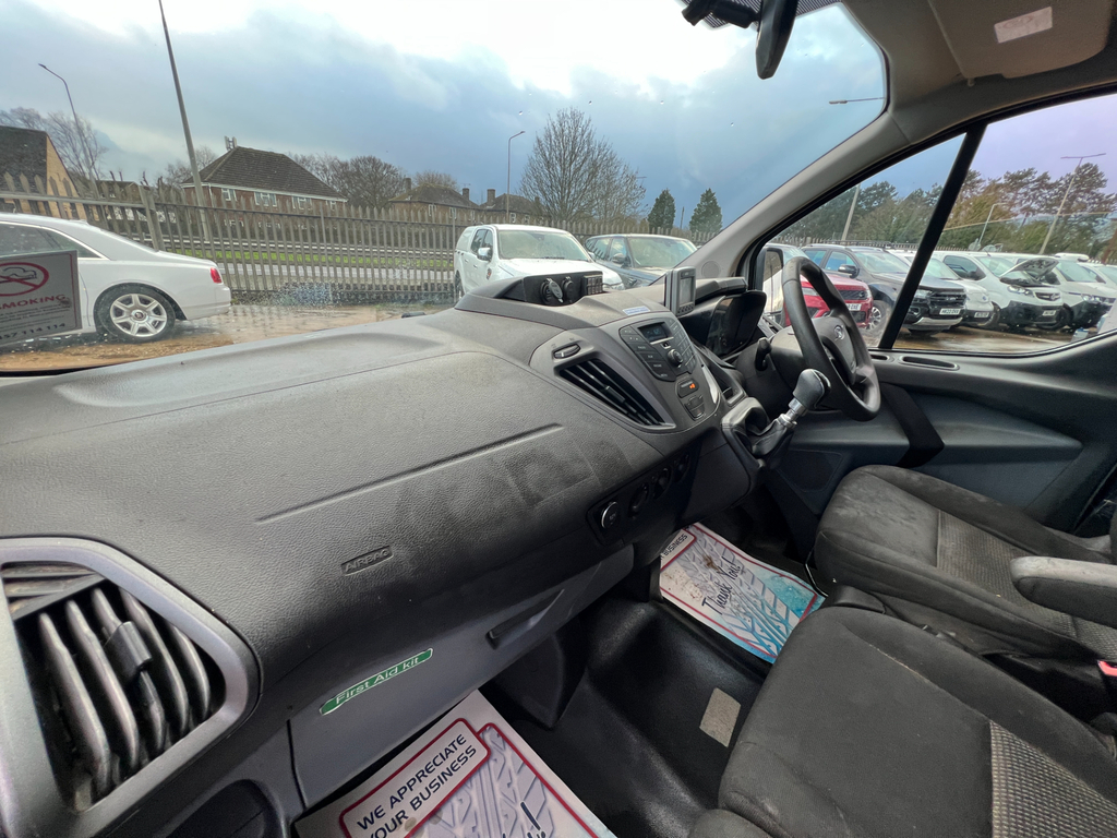 Ford Transit Custom 2.0 Tdci 310 Panel Van L2 H1 16 YM67HGL White #4