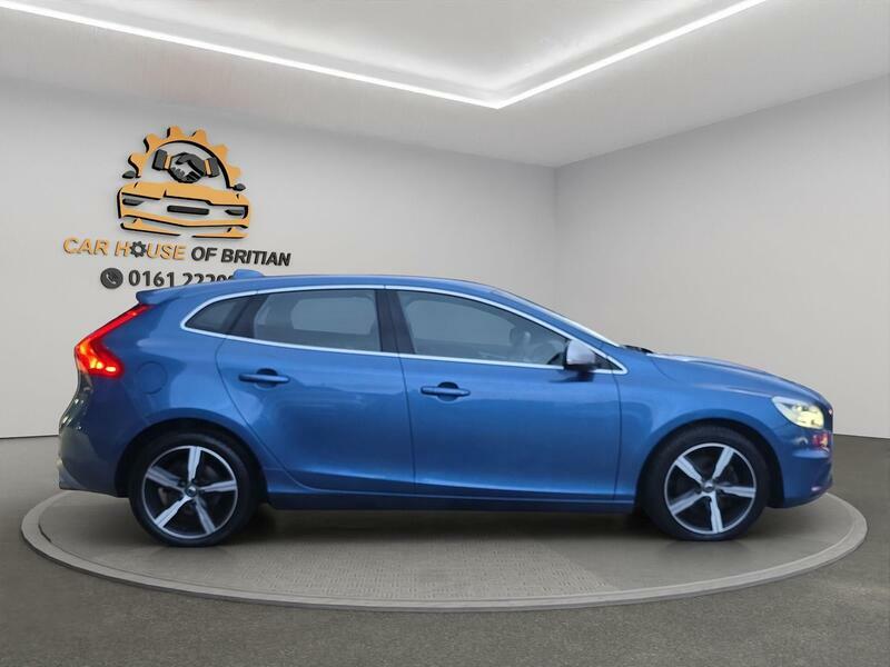 Volvo V40 2.0 T2 R-design Nav Plus Euro 6 S S SH67YOP  #5