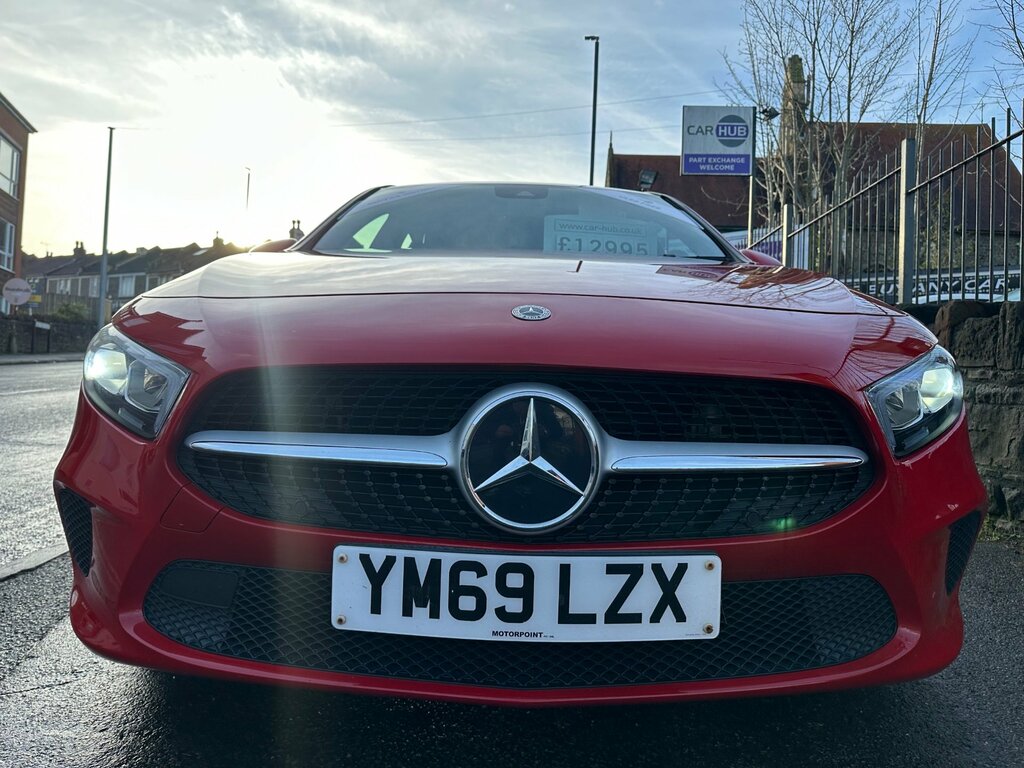 Mercedes-Benz A Class 1.3 A200 Sport Hatchback Euro 6 YM69LZX Red #2