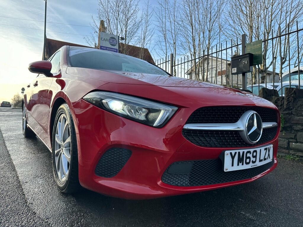 Mercedes-Benz A Class 1.3 A200 Sport Hatchback Euro 6 Red