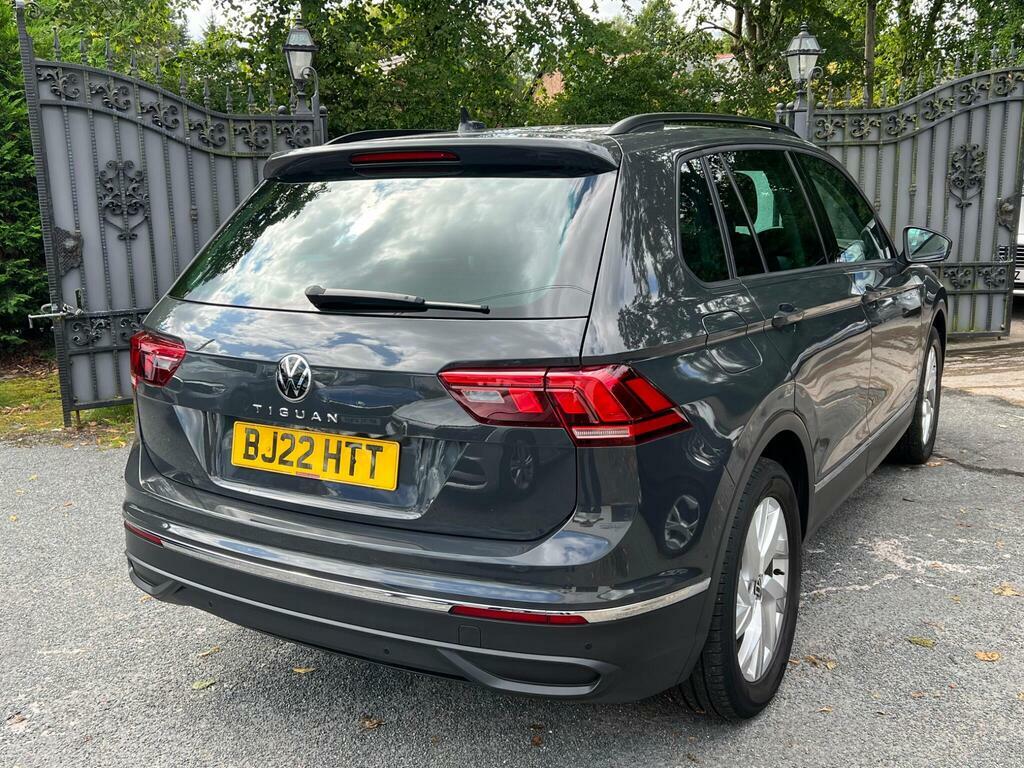 Volkswagen Tiguan 1.5 Tsi Life Euro 6 S S BJ22HTT Grey #6