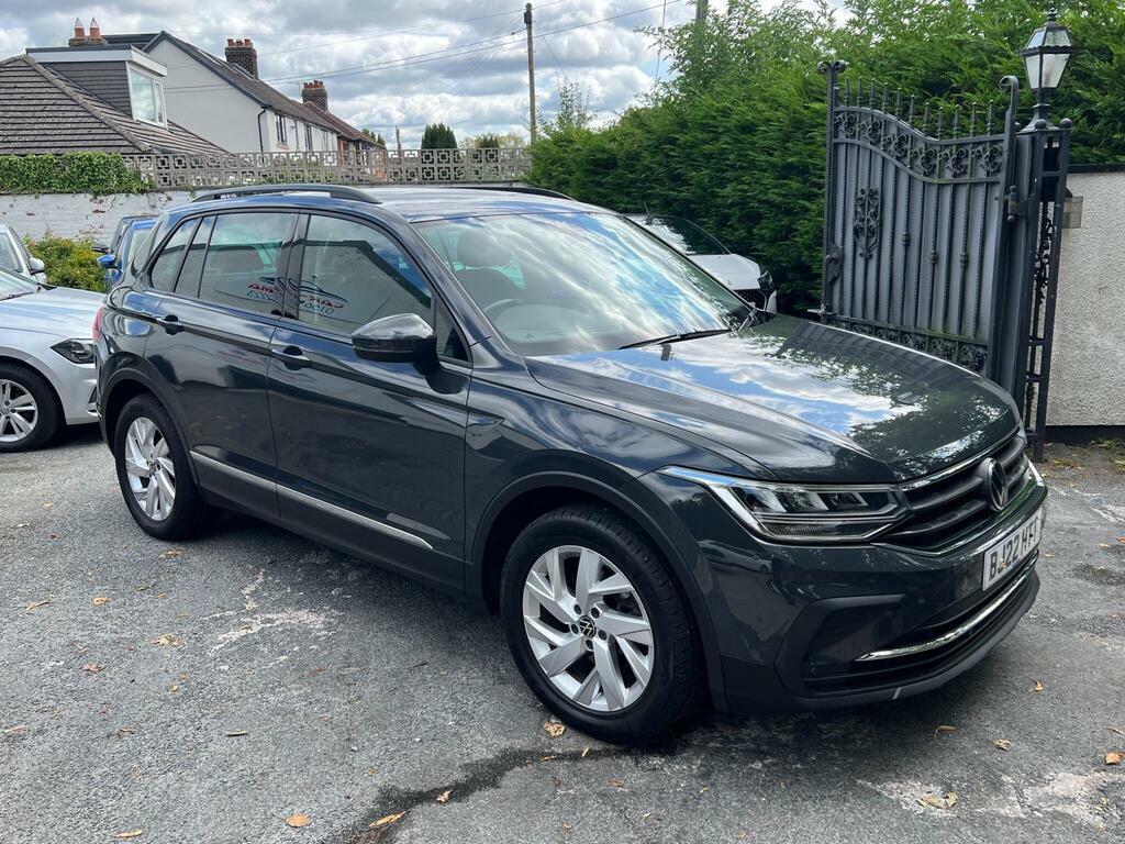 Volkswagen Tiguan 1.5 Tsi Life Euro 6 S S BJ22HTT Grey #3