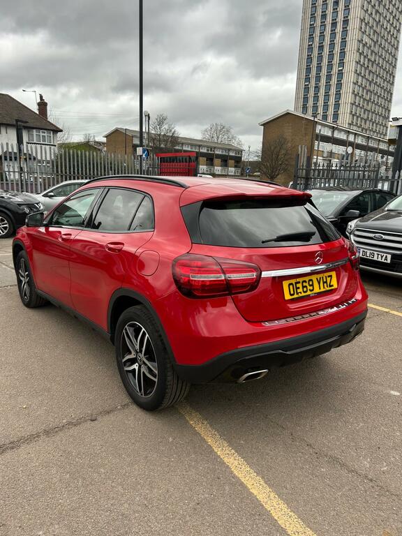 Mercedes-Benz GLA Class 1.6 Gla180 Gpf Urban Edition Suv OE69YHZ Red #6