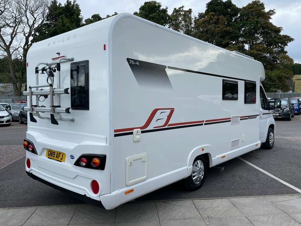 Peugeot 2L Blue Hdi 335 Bb Tl GN19AFJ White #5