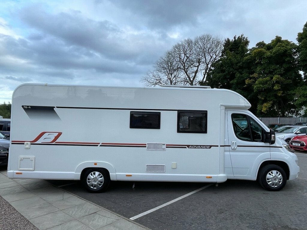 Peugeot 2L Blue Hdi 335 Bb Tl GN19AFJ White #4