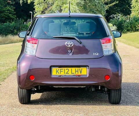 Toyota IQ 1.0 Vvt-i 2 Multidrive Red #5