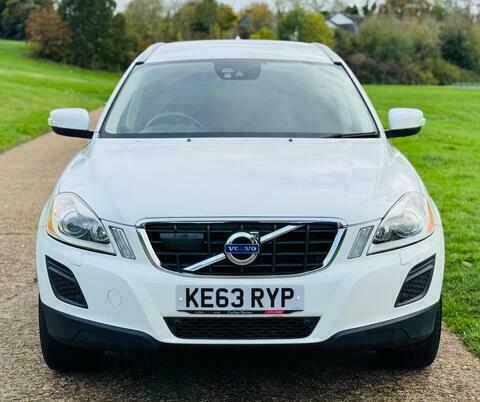Volvo XC60 3.0 T6 Geartronic Awd White #2