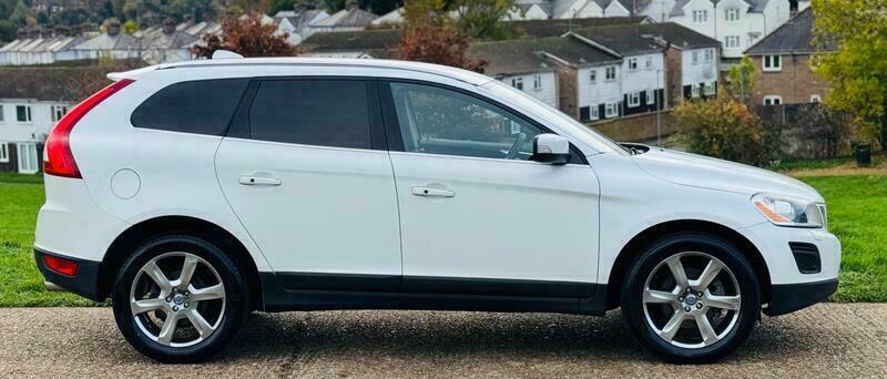 Volvo XC60 3.0 T6 Geartronic Awd White #3