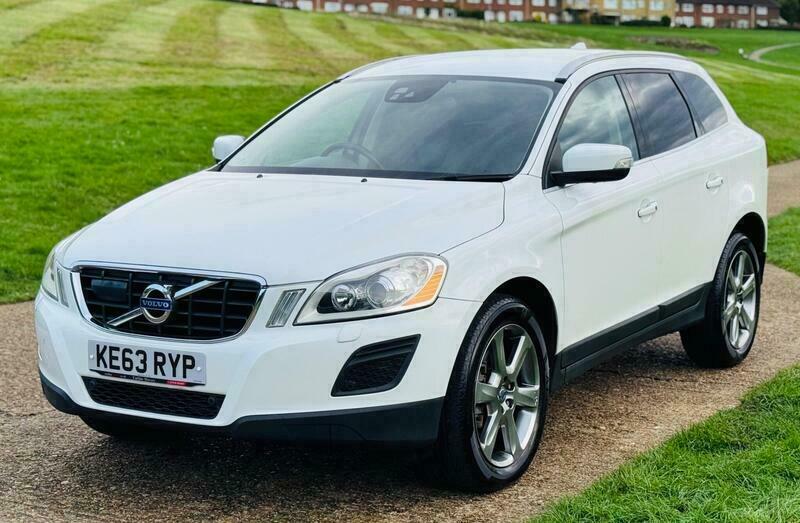 Volvo XC60 3.0 T6 Geartronic Awd White #4