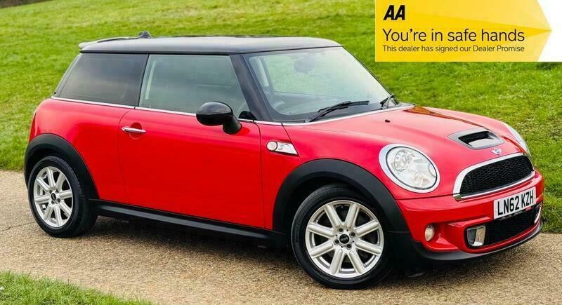 Mini Hatch 1.6 Cooper S Red
