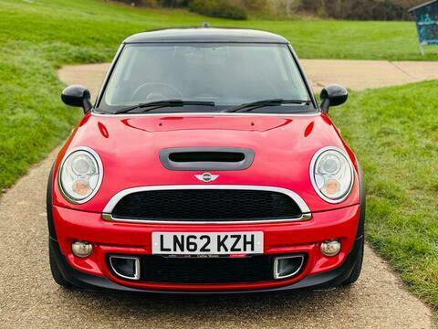 Mini Hatch 1.6 Cooper S LN62KZH Red #2