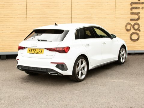 Audi A3 Hatchback YB72LFX White #2