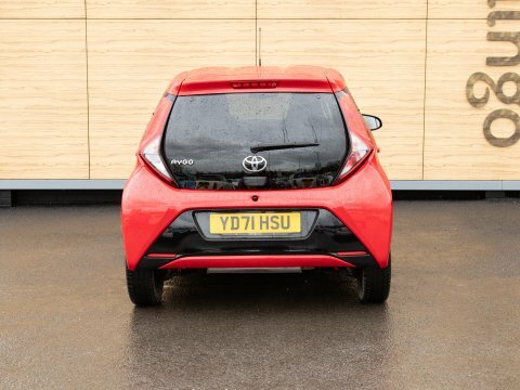 Toyota Aygo Hatchback YD71HSU Red #4