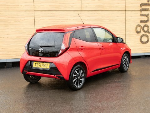 Toyota Aygo Hatchback YD71HSU Red #2