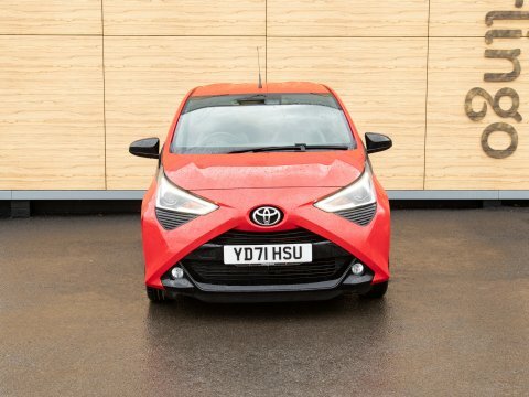 Toyota Aygo Hatchback YD71HSU Red #3