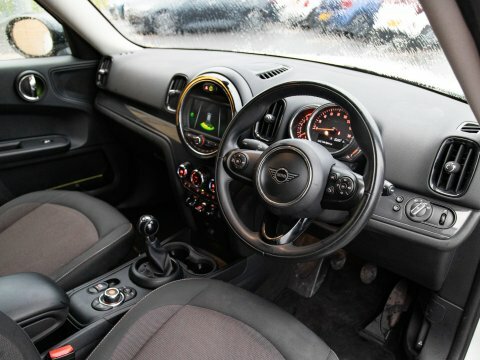 Mini Countryman Suv GV20KNK White #4