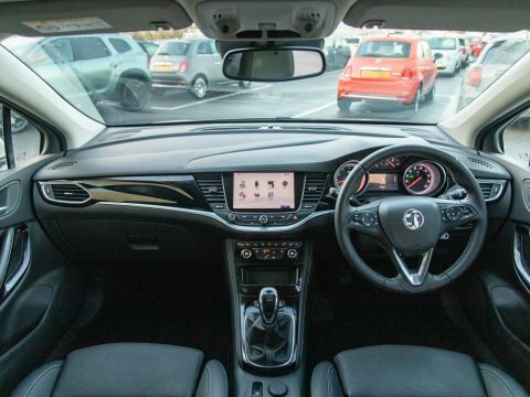 Vauxhall Astra Hatchback BS19CBV Silver #3