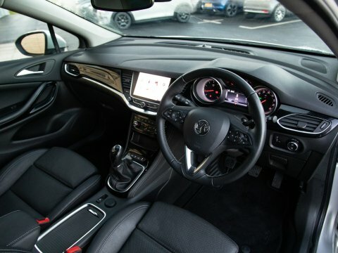 Vauxhall Astra Hatchback BS19CBV Silver #4