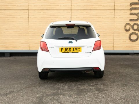 Toyota Yaris Hatchback PJ66AYC White #6