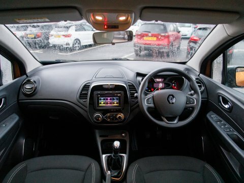 Renault Captur Captur Iconic Tce VF69JJZ Orange #3