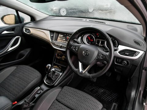 Vauxhall Astra Hatchback BN70GDV Grey #4