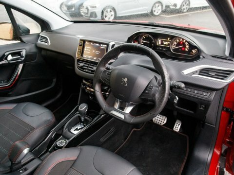 Peugeot 2008 Suv BT67PCU Red #4