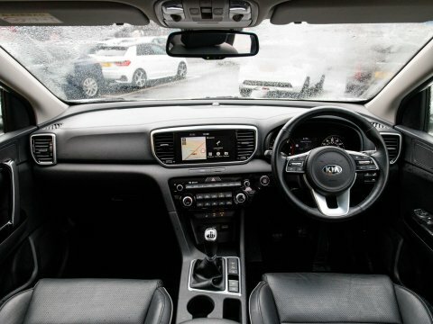 Kia Sportage Suv CU69PTX White #3
