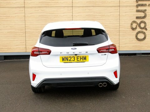 Ford Focus Hatchback WN23EHM White #6