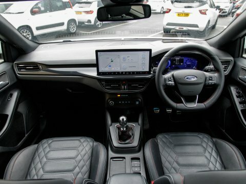 Ford Focus Hatchback WN23EHM White #3