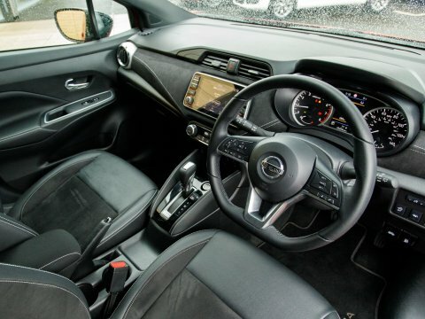 Nissan Micra Hatchback YC21MDV Red #4