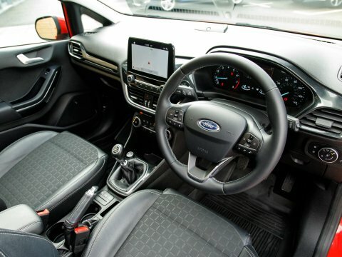 Ford Fiesta Fiesta Active X T YE20ZDO Red #4