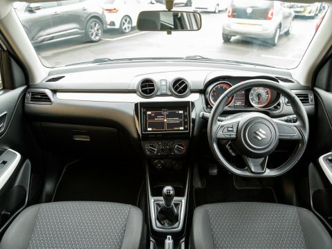 Suzuki Swift Hatchback DK68OPT White #3