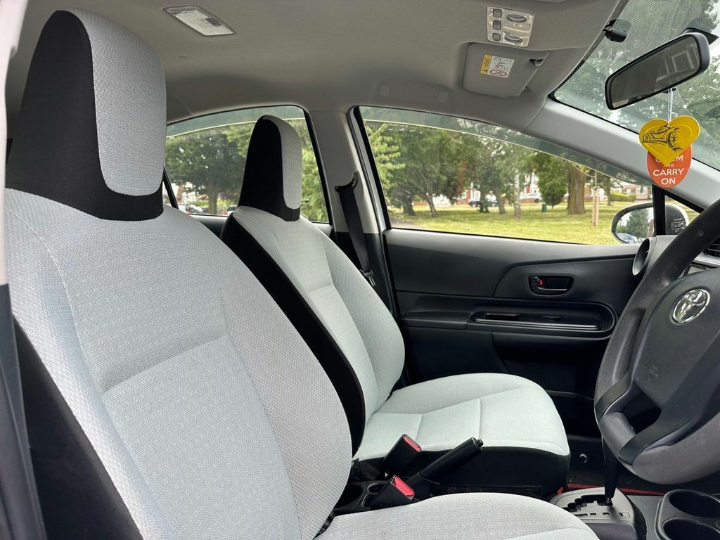 Toyota Aqua 1.5 Hybrid S Grey #21
