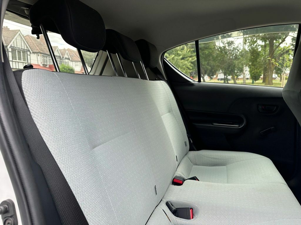 Toyota Aqua 1.5 Hybrid S Grey #31