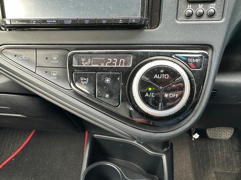 Toyota Aqua 1.5 Hybrid S Grey #33