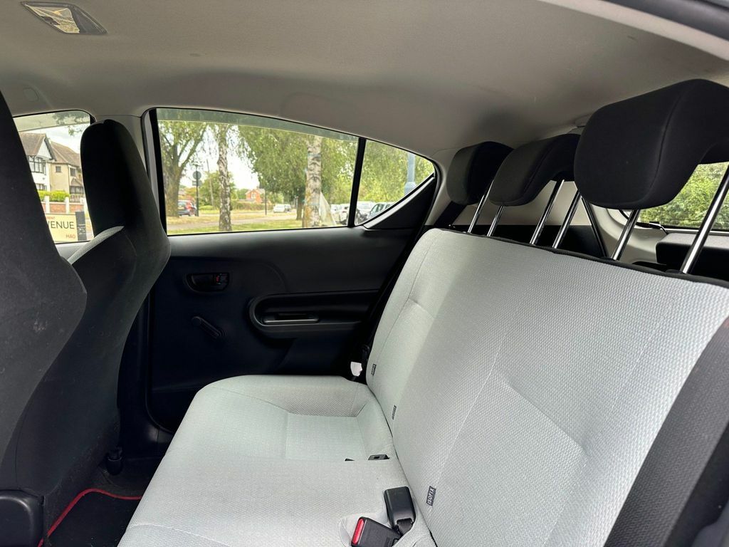 Toyota Aqua 1.5 Hybrid S Grey #32