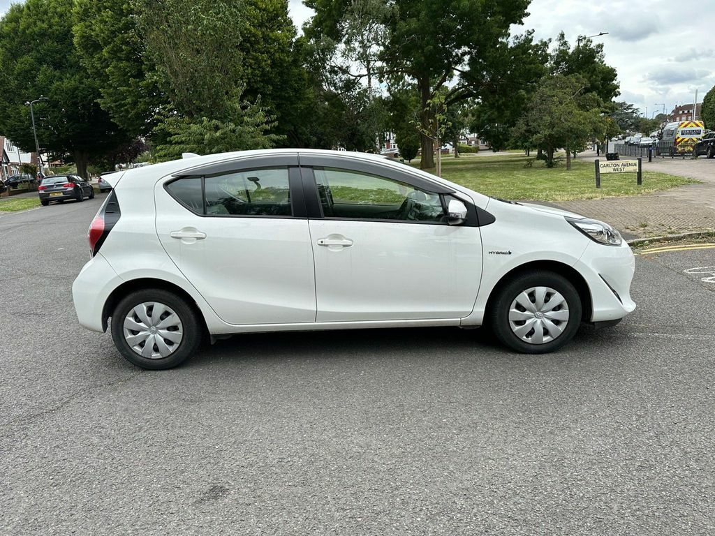 Toyota Aqua 1.5 Hybrid S Grey #18