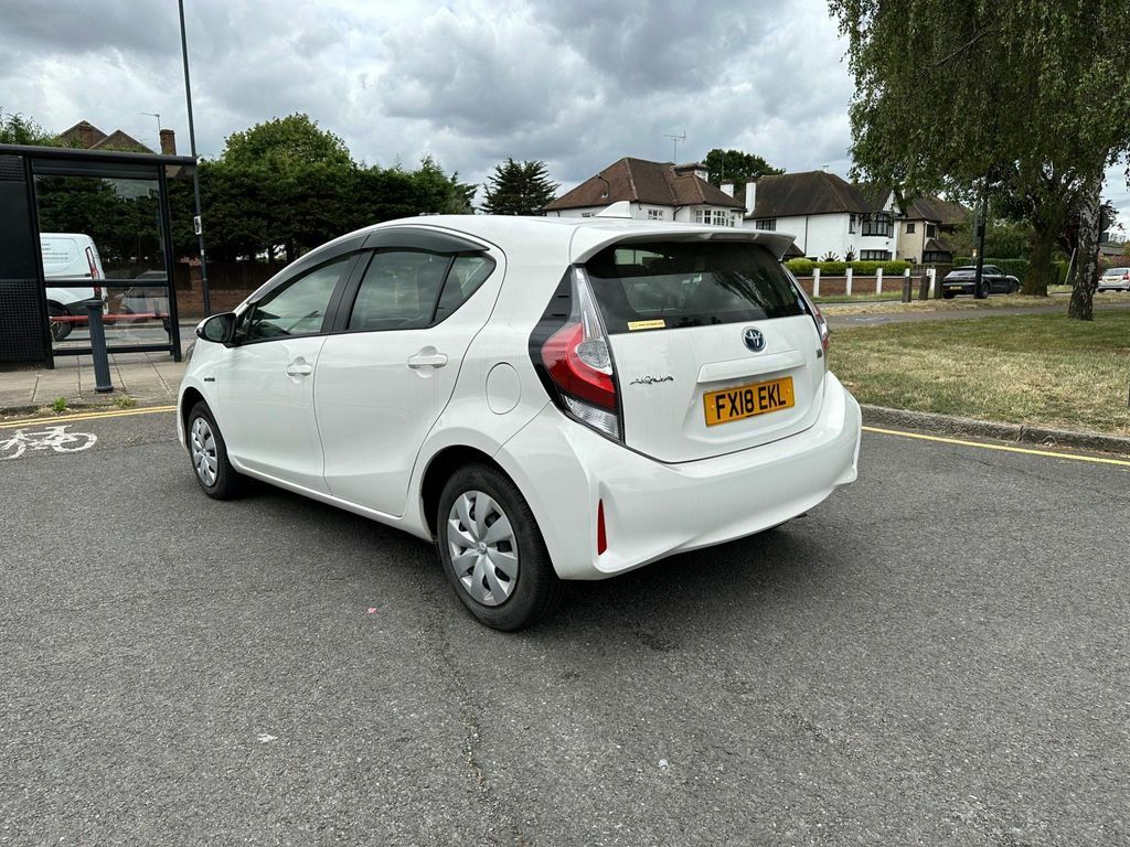 Toyota Aqua 1.5 Hybrid S Grey #2