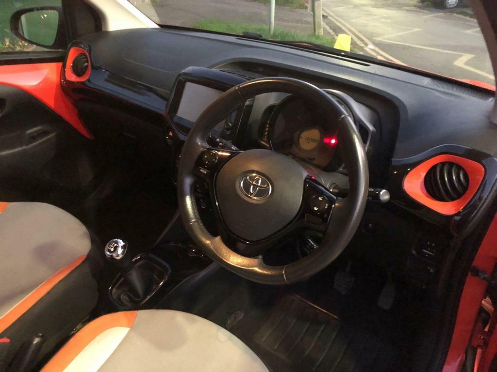Toyota Aygo 1.0 Vvt-i X-cite Euro 5 GX64KDZ Orange #3
