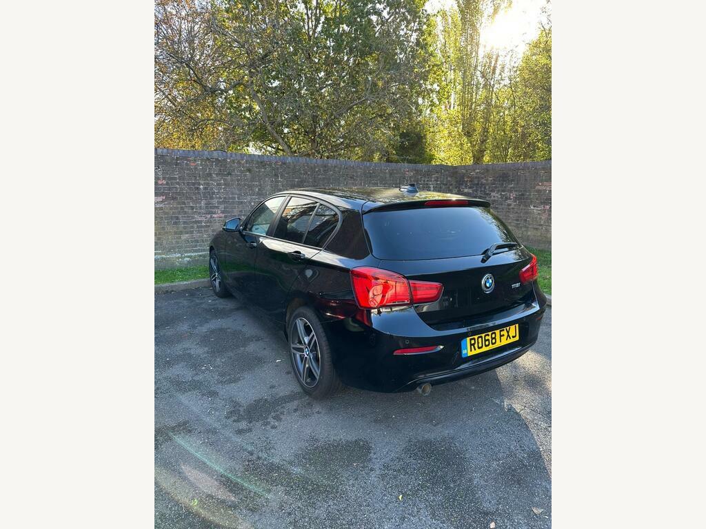 BMW 1 Series 1.5 118I Sport Euro 6 S S R068FXJ Black #4
