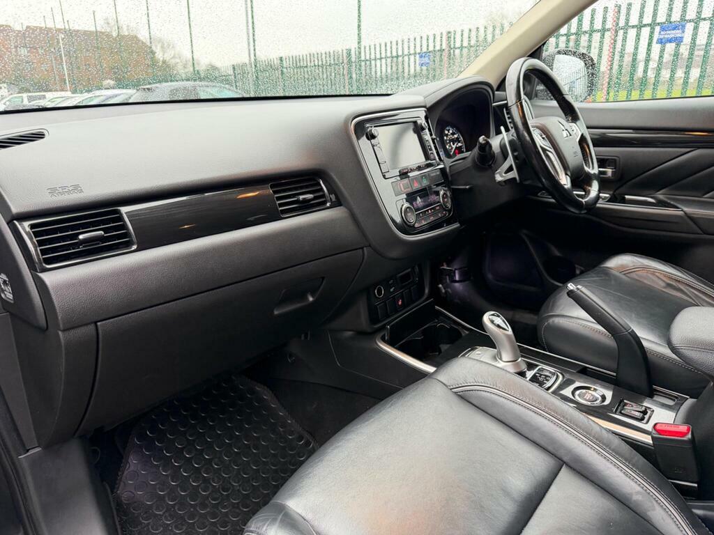 Mitsubishi Outlander 2.0H 12Kwh Gx4h Cvt 4Wd Euro 6 S S WR16KKS Black #4