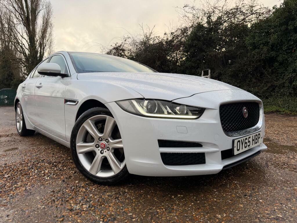 Jaguar XE 2.0 Gtdi Portfolio Euro 6 S S White