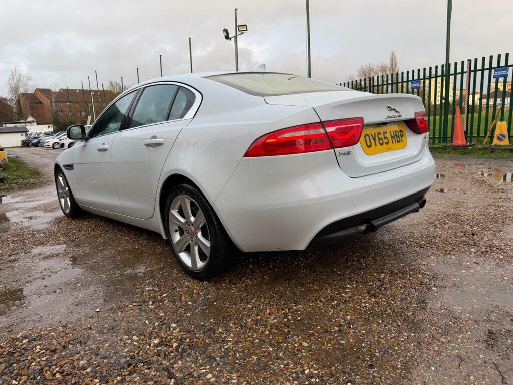 Jaguar XE 2.0 Gtdi Portfolio Euro 6 S S OY65HBP White #2