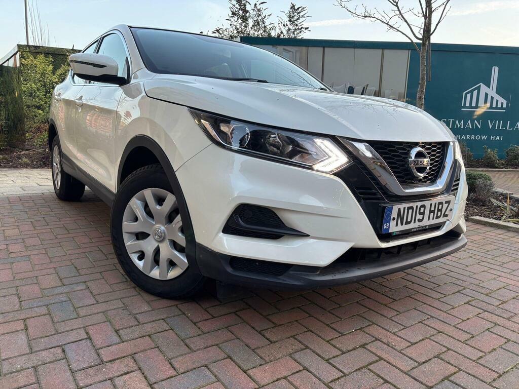 Nissan Qashqai 1.3 Dig-t Visia Euro 6 S S White