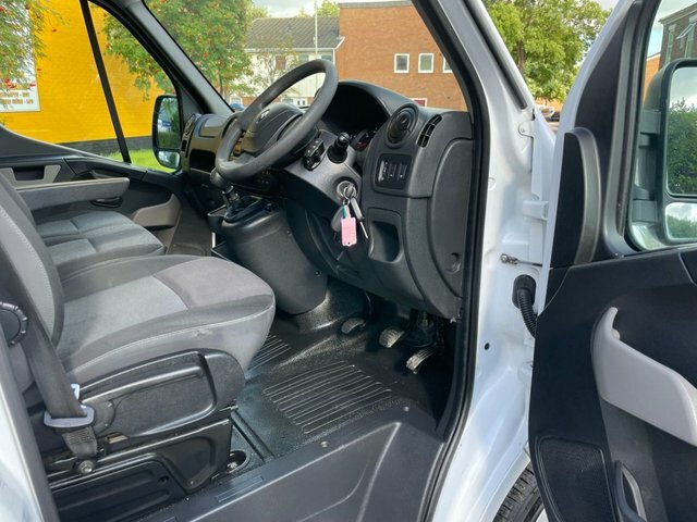 Renault Master 2.3L Mm33 Business Plus Energy Dci White